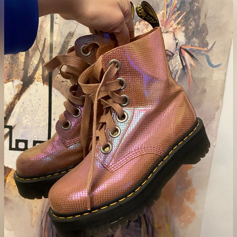 Dr. Martens Molly Iridescent pink platform boots!